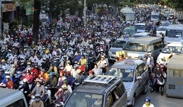 Hàng triệu xe máy đang chạy phải kiểm định, dán tem - ảnh 1