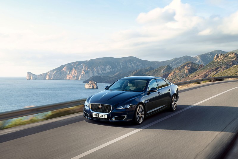 Kỷ niệm 50 năm dòng XJ, Jaguar ra mắt phiên bản đặc biệt XJ50 - ảnh 5