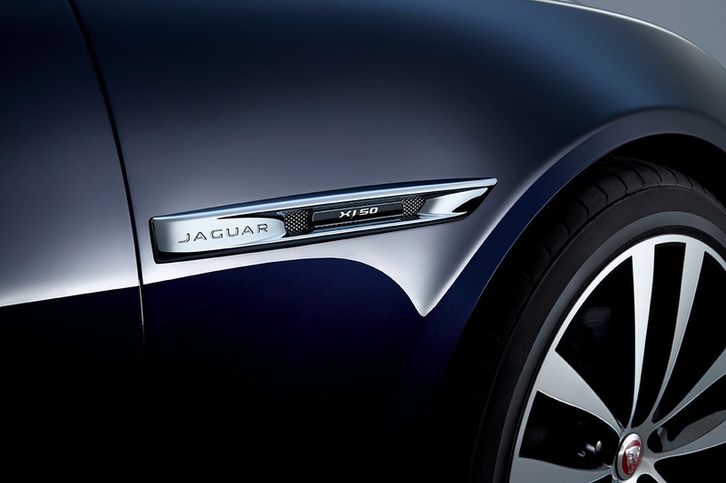Kỷ niệm 50 năm dòng XJ, Jaguar ra mắt phiên bản đặc biệt XJ50 - ảnh 8