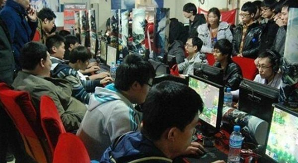 Trở thành chủ bang hội, quản lý cả trăm hoặc ngàn người, được chơi game cả ngày và mỗi năm nhận lương khoảng 100.000 nhân dân tệ