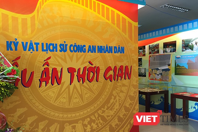 Triển lãm "Kỷ vật lịch sử Công an Nhân dân - Dấu ấn thời gian" được tổ chức tại Bảo tàng Đà Nẵng từ 31/8 cho đến hết ngày 10/9/2017.