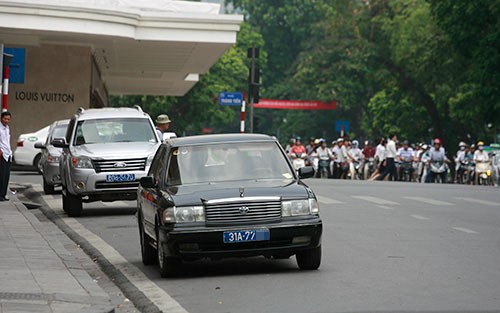 Bộ Tài chính yêu cầu rà soát xe công.