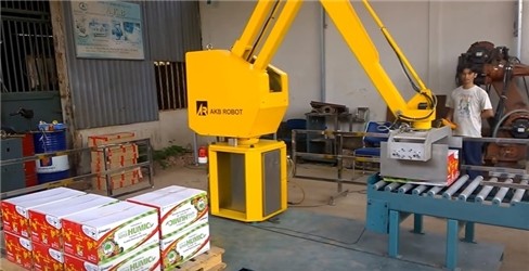 Robot bốc xếp hàng lên pallet