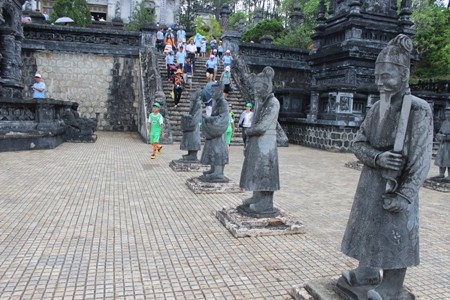 Trung tâm Bảo tồn di tích Cố đô Huế sẽ mở cửa miễn phí đón khách tham quan không gian trưng bày, triển lãm tại điểm di tích đặc sắc Khải Tường lâu - Cung An Định thuộc hệ thống di tích Cố đô Huế.