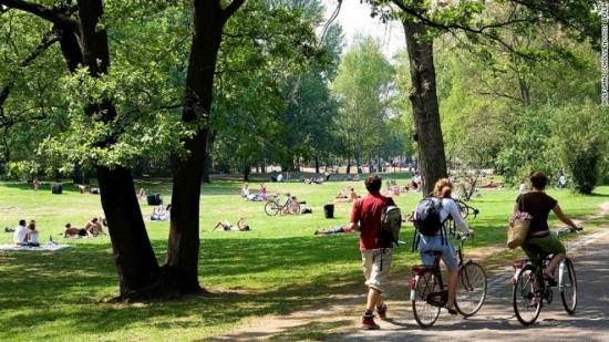 Tiergarten Park là một công viên ưa thích của những tín đồ khỏa thân ở Đức.