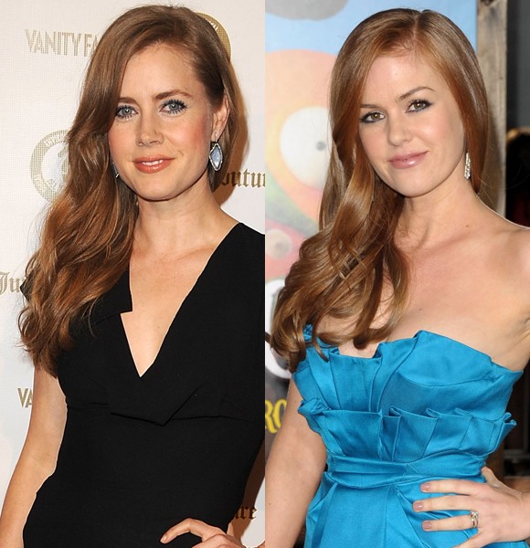 Hai cô đào Amy Adams và Isla Fisher có nụ cười và khuôn mặt giống nhau dù Amy sinh ra ở Mỹ và Isla quê ở Australia.