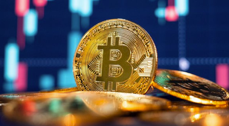 Đón loạt 'tin vui', Bitcoin vượt mốc 30.000 USD (Ảnh: CNBC)