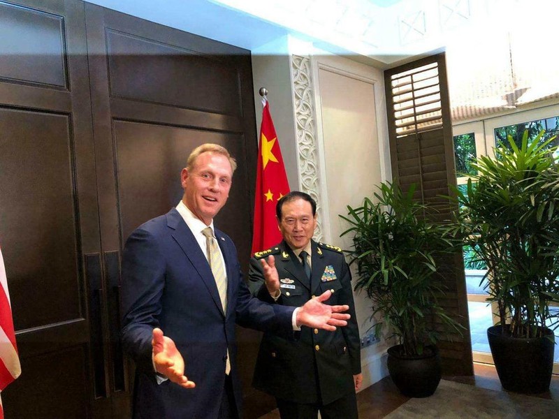 Ngày 31.5, hai ông Patrick Shanahan và Ngụy Phượng Hòa đã gặp nhau trước khi đăng đàn phát biểu tại Đối thoại Shangri-La.