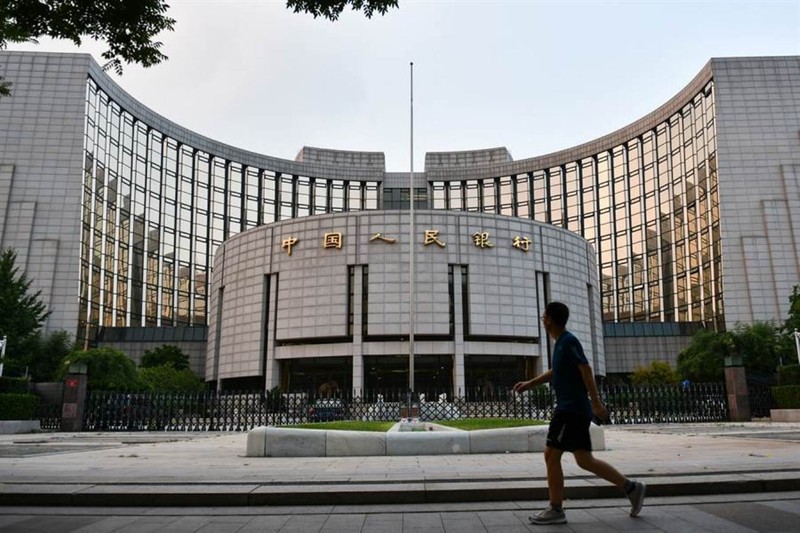 PBOC đã quyết định hạ tỷ lệ dự trữ bắt buộc để kích thích kinh tế. (Ảnh: Sina)