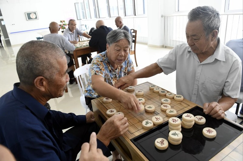 Trung Quốc đang phải đối mặt với tình trạng già hoá dân số (Ảnh: SCMP)