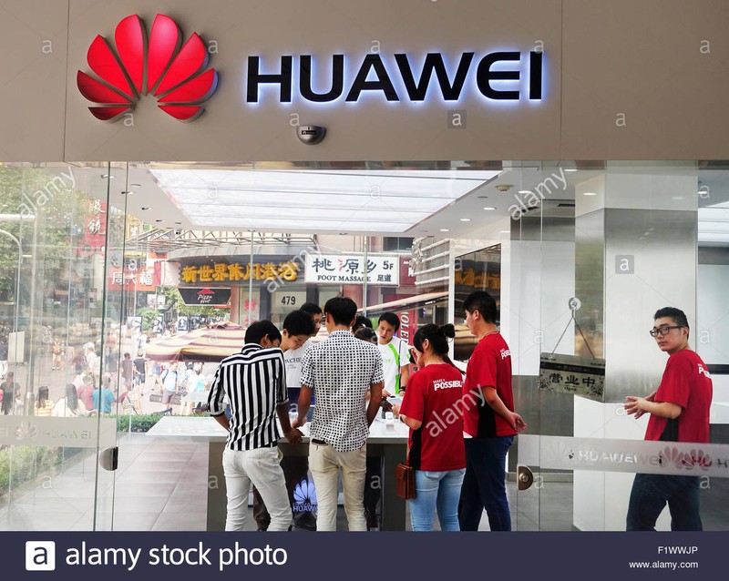 Một cửa hàng của Huawei tại Thượng Hải
