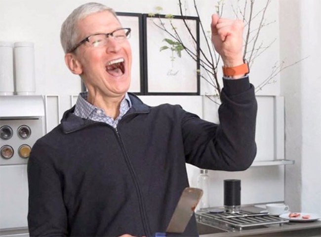 Nụ cười Tim Cook - CEO của Apple