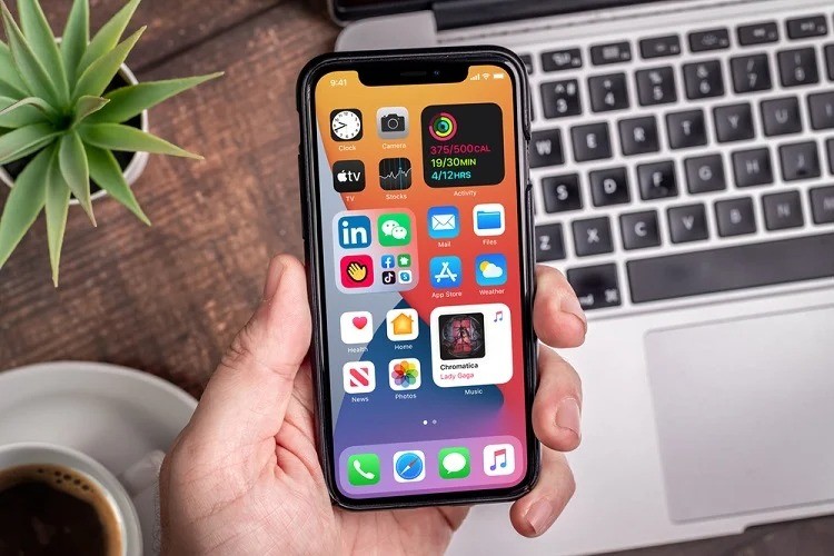 Apple mua starup chuyên đào tạo AI để tìm ra nội dung trong video