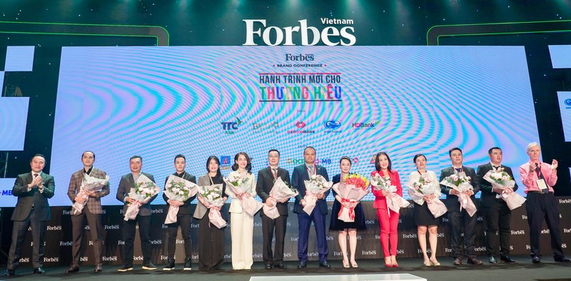 Forbes Việt Nam vinh danh các ngân hàng, tổ chức tín dụng vào “Top những thương hiệu tài chính” nổi bật