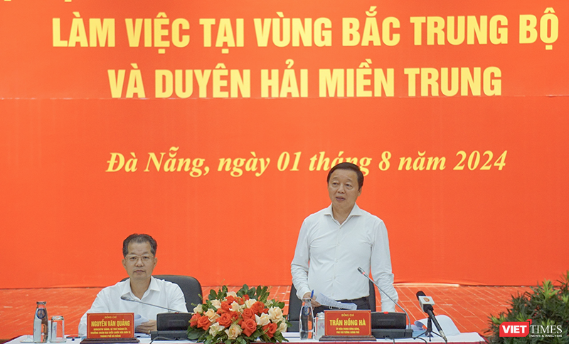 Phó Thủ tướng Trần Hồng Hà phát biểu tại buổi làm việc với các địa phương vùng Bắc Trung Bộ và duyên hải miền Trung.