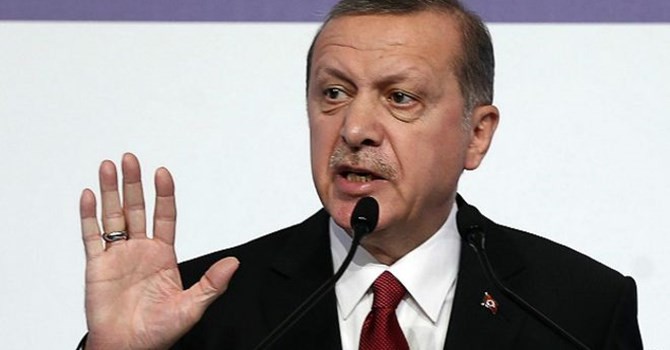 Ông Erdogan nói Nga 'đùa với lửa' khi tấn công các nhóm đối lập Syria và ra các cáo buộc 'không thể chấp nhận' chống lại Ankara. Ảnh AFP 