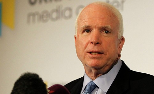 Nghị sĩ John McCain. Ảnh: AP