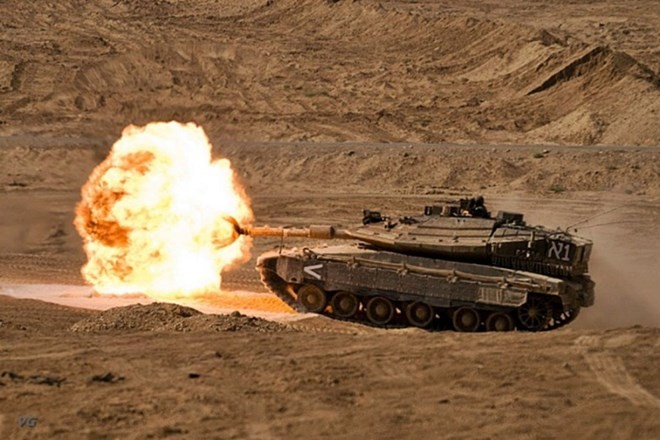 Xe tăng Merkava Israel khai hỏa