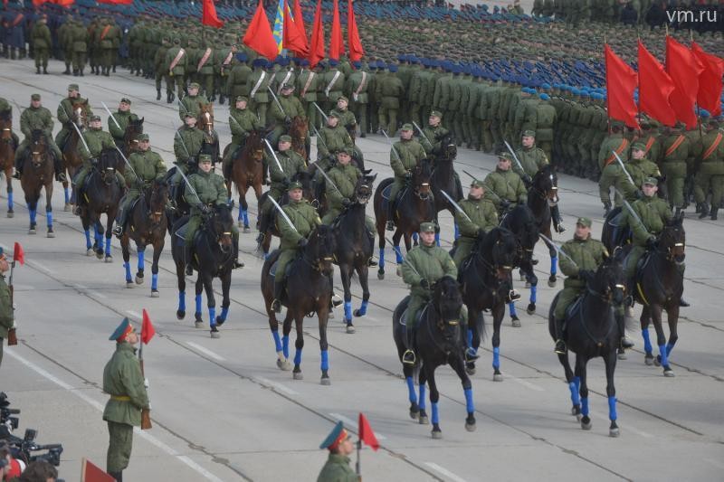 Video: Lực lượng diễu binh kỷ niệm ngày chiến thắng Nga cơ động về Moscow