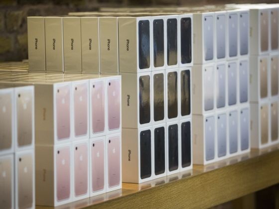 Các thùng đựng điện thoại iPhone 7