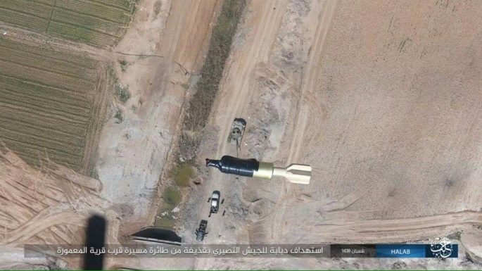 IS sử dụng drone ném bom xe tăng quân đội Syria