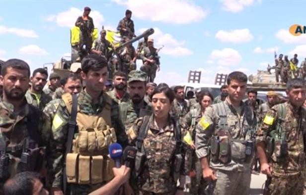 Lực lượng dân quân người Kurd trong SDF chiến đấu ở Raqqa