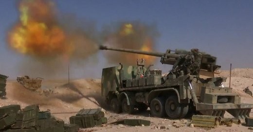 Quân đội Syria sử dụng pháo tự hành bánh hơi 4 cầu M-46 130 mm trên vùng sa mạc tỉnh Homs