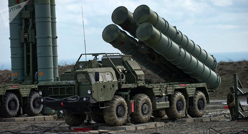 Trung Quốc triển khai thử nghiệm các tổ hợp tên lửa S-400. Ảnh minh họa: TASS.