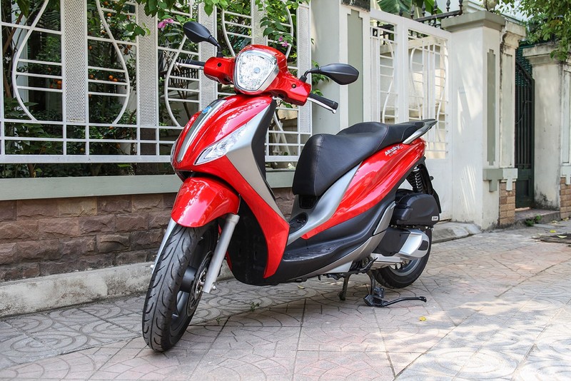 Nỗi buồn Piaggio Medley, lỗi tại ai?