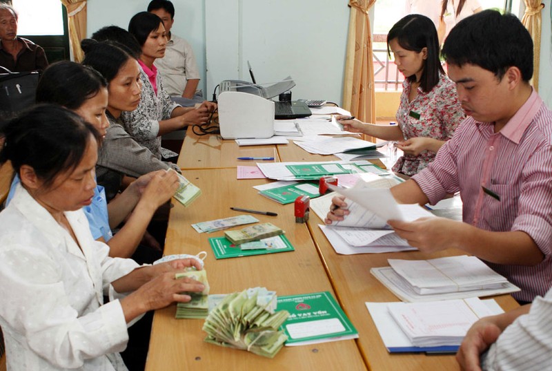 Nguồn vốn gia tăng sẽ được NHCSXH ưu tiên cho vay hộ nghèo, cận nghèo, mới thoát nghèo. Ảnh: Nguồn Internet