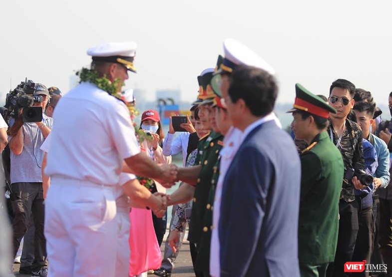 Lễ tiếp đón tàu sân bay USS Carl Vinson tại Cảng Tiên Sa, Đà Nẵng  