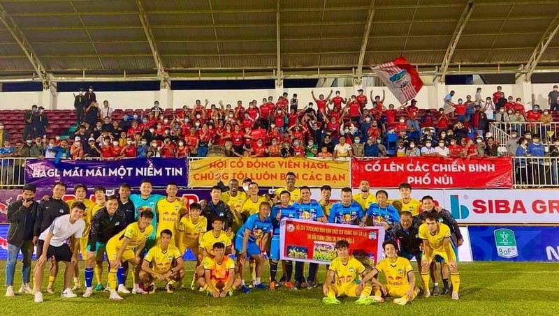 Vô địch Cúp giao hữu Hoàng Đế nhưng sau đó HAGL lại thi đấu nhạt nhòa tại V.League 2022. Ảnh HAGL.