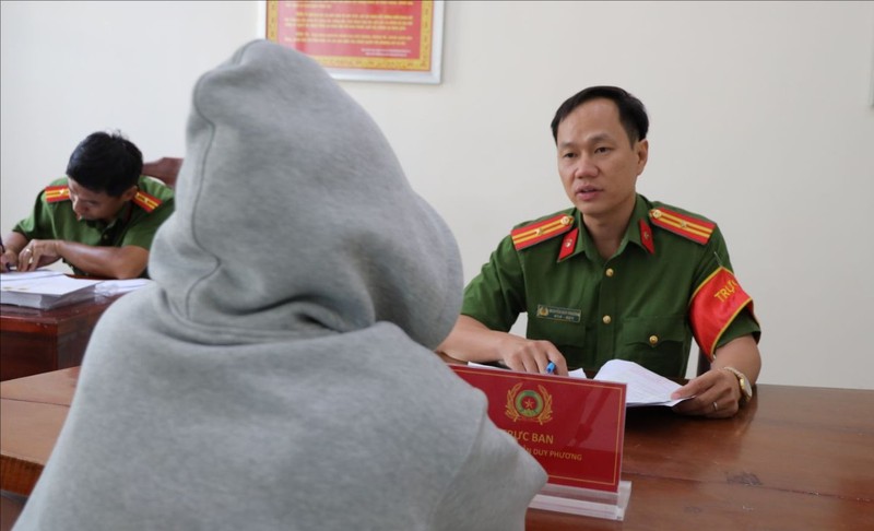Chị T.T.N tại cơ quan công an (ảnh: CA tỉnh Tây Ninh)