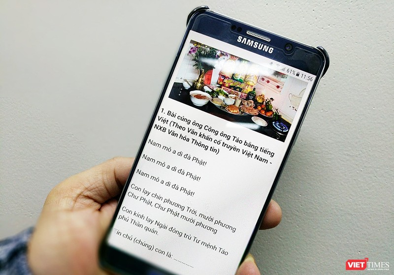 Có thể tìm bài khấn ông Táo bằng smartphone rất dễ dàng