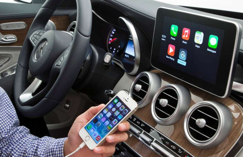 Điện thoại có tốc độ cập nhật công nghệ mới không nhiều bằng xe hơi (ảnh: BGR)