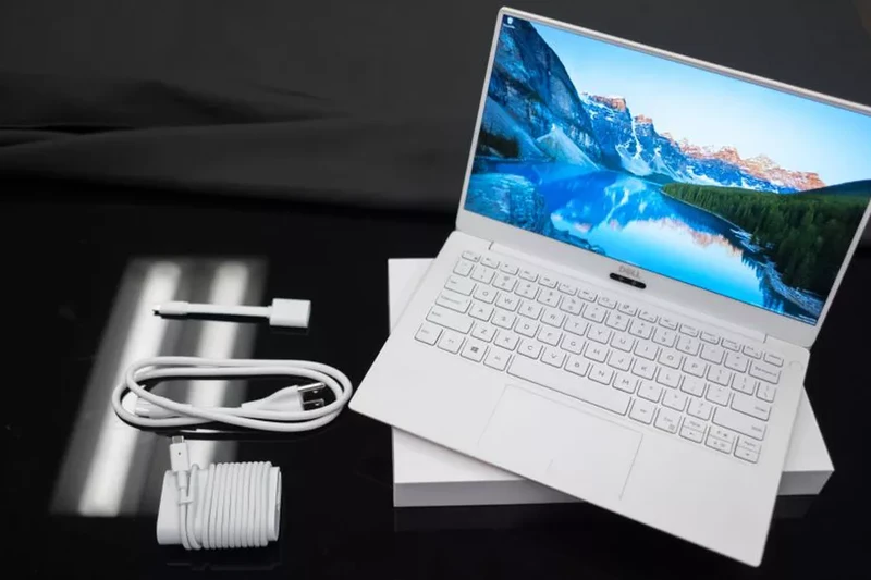 XPS 13 mới của Dell (ảnh: Tech Radar)