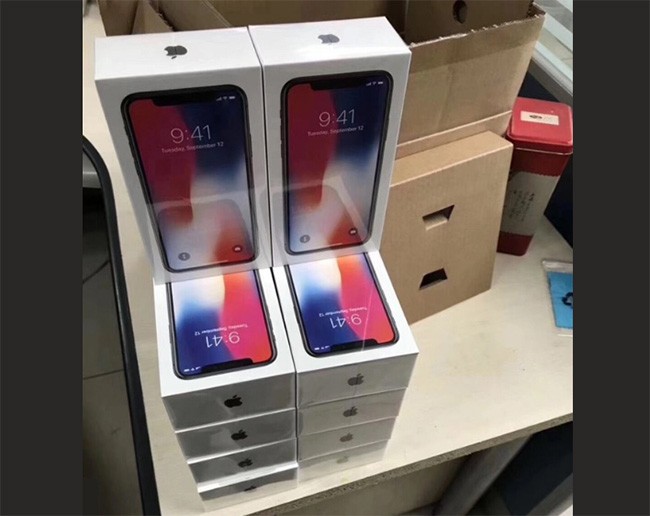 iPhone X sẵn sàng lên kệ (ảnh: Apple Insider)