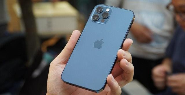 Mẫu điện thoại iPhone 12 của Apple