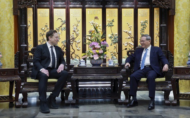 Tỉ phú Elon Musk gặp Thủ tướng Trung Quốc Lý Cường tại Bắc Kinh (Ảnh: Tân Hoa Xã)