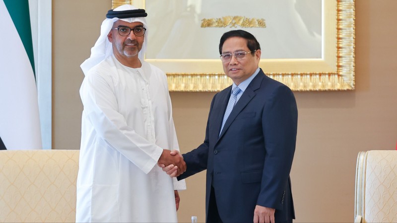 Thủ tướng Phạm Minh Chính tiếp Giám đốc Cơ quan Đầu tư Abu Dhabi (ADIA) Sheikh Hamed bin Zayed Al Nahyan. Ảnh: VGP/Nhật Bắc.