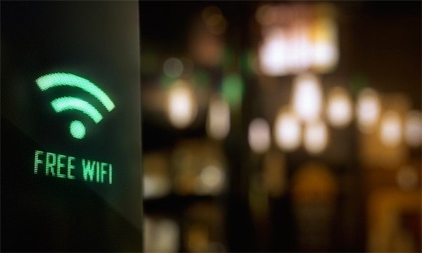 Nhiều người dùng cùng một lúc khiến tốc độ wifi chậm.