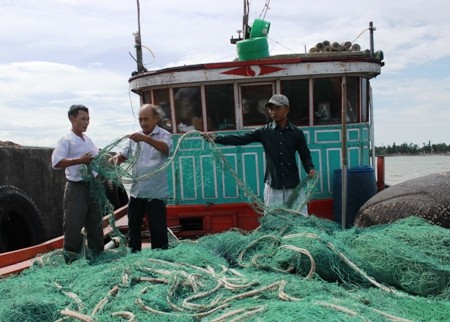 Thời gian qua, nhiều tàu cá của ngư dân Quảng Trị cũng thường xuyên bị tàu Trung Quốc tấn công