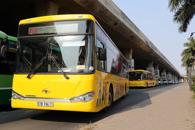 Video: Trải nghiệm xe buýt 5 sao đầu tiên ở Sài Gòn