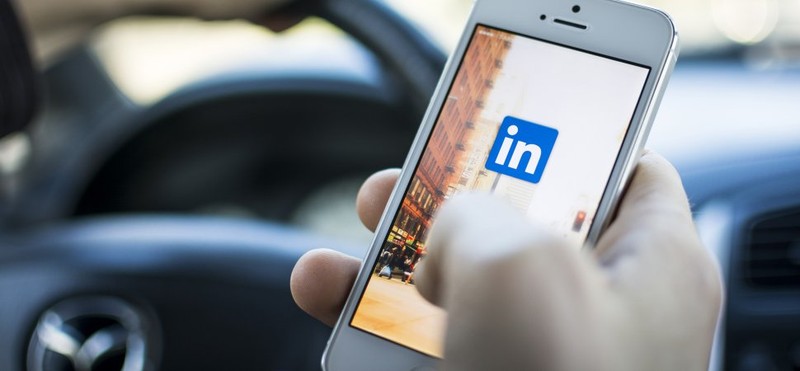 Microsoft mua lại LinkedIn với giá 26,2 tỷ USD