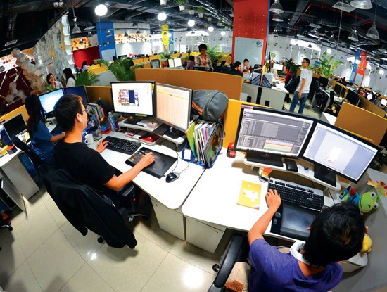  Việc tìm kiếm kỹ sư công nghệ thông tin người Việt giỏi ngoại ngữ thực sự đang là vấn đề rất nan giải đối với các doanh nghiệp nước ngoài vào Việt Nam hoạt động. Ảnh minh hoạ: Internet.
