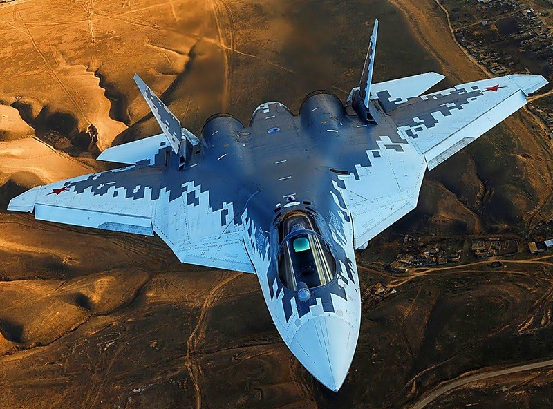 Tiêm kích tàng hình Su-57 của Nga sẽ được trang bị tên lửa siêu thanh nhỏ, gọn (Ảnh: Defenseforce)