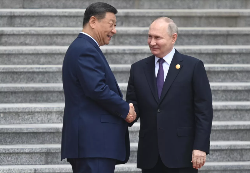 Tổng thống Nga Vladimir Putin đã gặp gỡ Chủ tịch Trung Quốc Tập Cận Bình trong chuyến thăm Bắc Kinh ngày 16/5 (Ảnh: Sputnik)