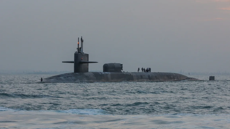 Tàu USS Georgia đi qua vùng Vịnh, khởi hành sau chuyến thăm ở Manama, Bahrain, vào ngày 27/12/2020 (Anhr: Reuters)