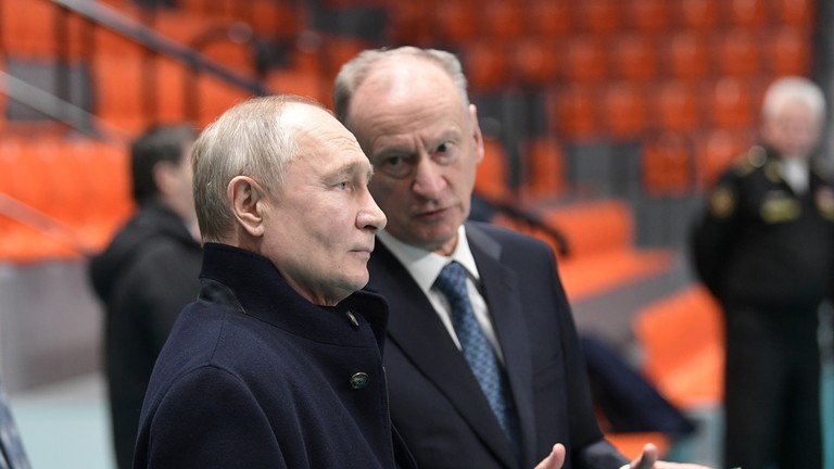 Ông Nikolai Patrushev và Tổng thống Nga Vladimir Putin (Ảnh: Sputnik)