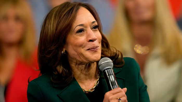 Chiến dịch của bà Kamala Harris và các nhóm liên kết ủng hộ đã huy động được 971 triệu USD từ tháng 7 đến cuối tháng 9 (Ảnh: AP)